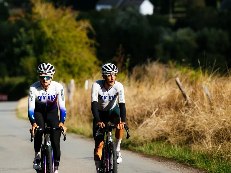 Zwei Radfahrer in der Fränkischen Schweiz